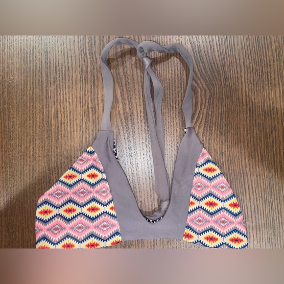 Acacia swimwear top size medium - Picture 1 of 5